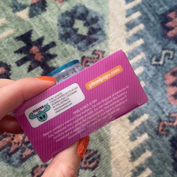 Pikmi Pop flashing light watch lcd light glitter strap brand new in box! 6+ - Picture 6 of 16